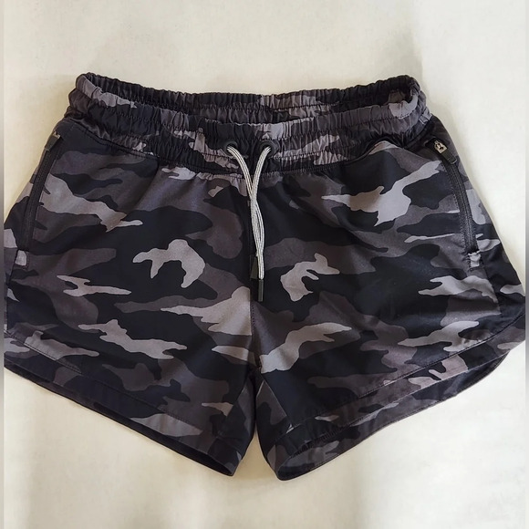 || ATHLETA GIRL || Camouflage athletic shorts - Picture 1 of 6